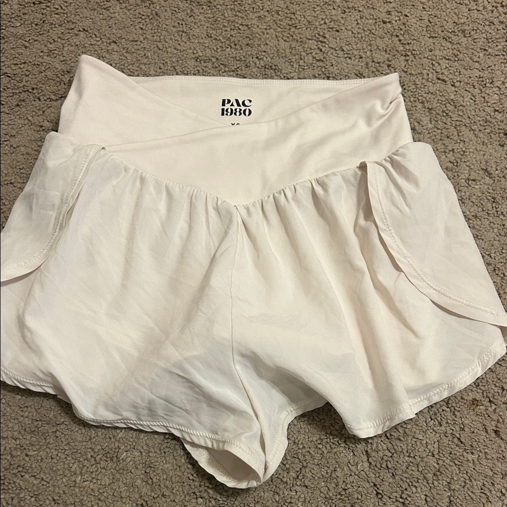 PacSun Cream Women's Shorts